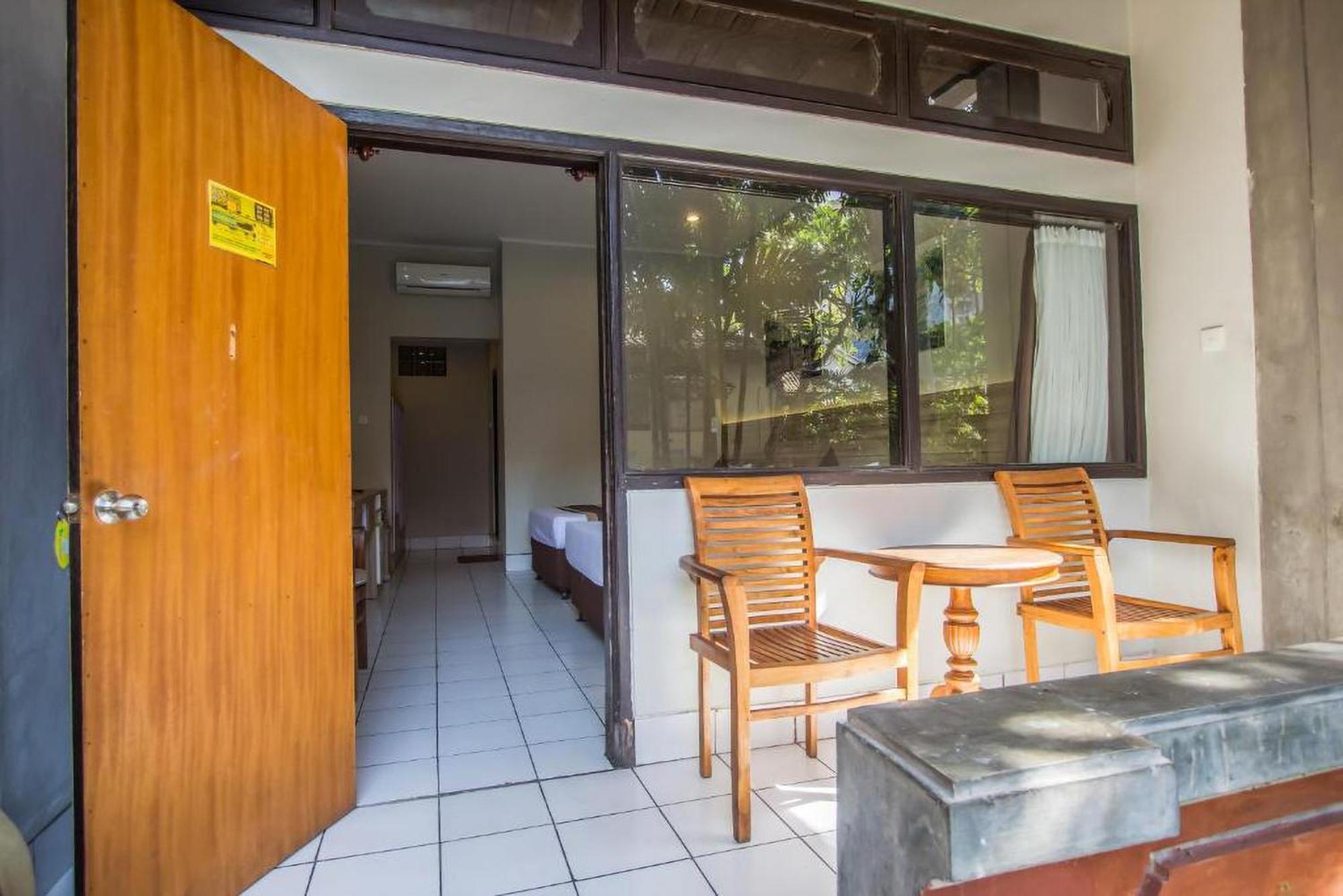 Legian Village Beach Resort - CHSE Certified Zimmer foto