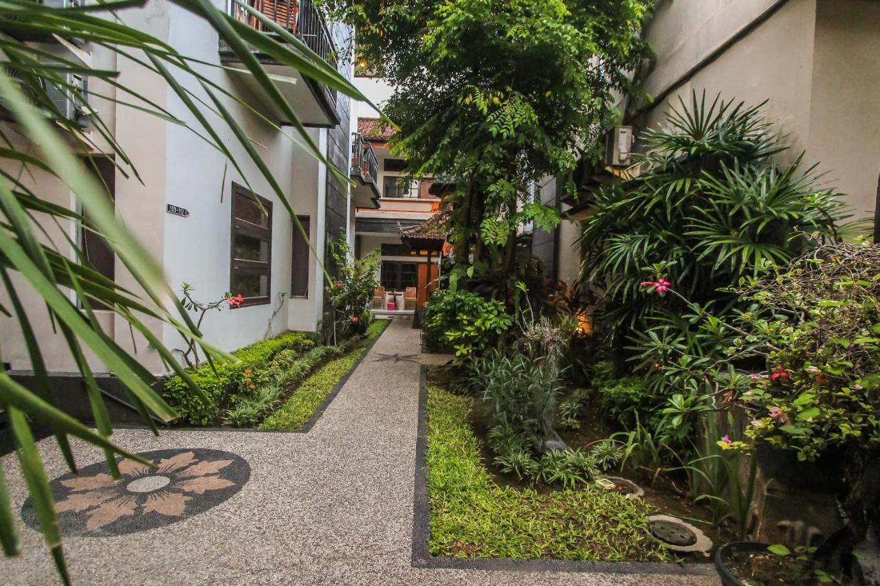 Legian Village Beach Resort - CHSE Certified Exterior foto